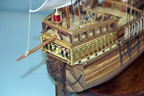 Mantua Model Santa Maria 1:150 Scale Wood Kit - Flagship of